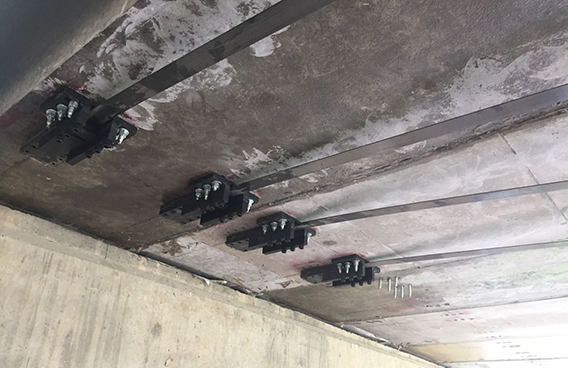 极悦预应力碳纤维板反向张拉施工现场