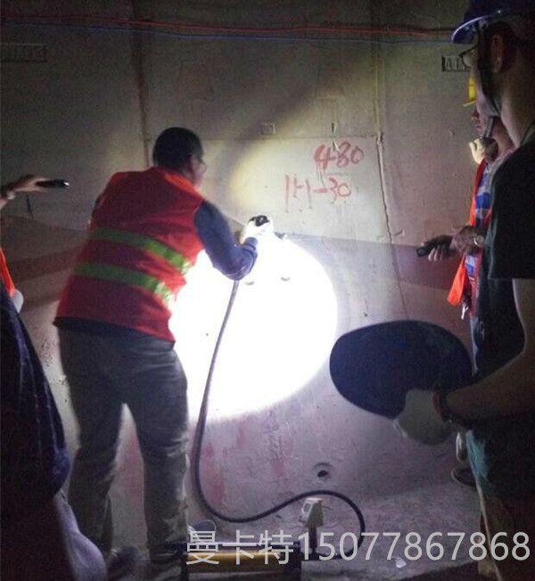 东莞极悦技术员给苏州地铁做植筋锚栓拉拔实验_副本