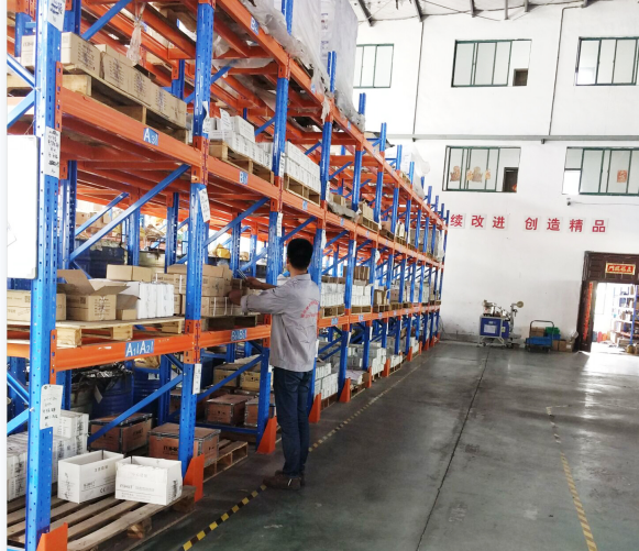 东莞极悦自切底机械锚栓